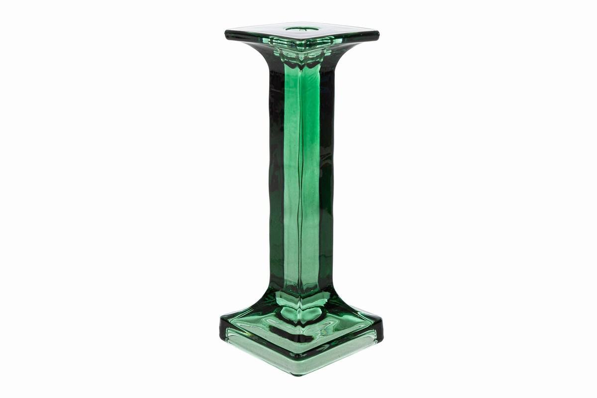 Porta candele in vetro verde (cod. 38575), dimensioni 9x9x24 cm, elegante decorazione natalizia per atmosfere festive, curata da Bomboniere Cupido Trapani