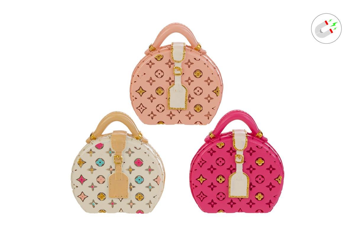 Calamita Resina Borsetta 3 ass. Bomboniera 4,5×5 cm 58117, ideale per Matrimonio chic.