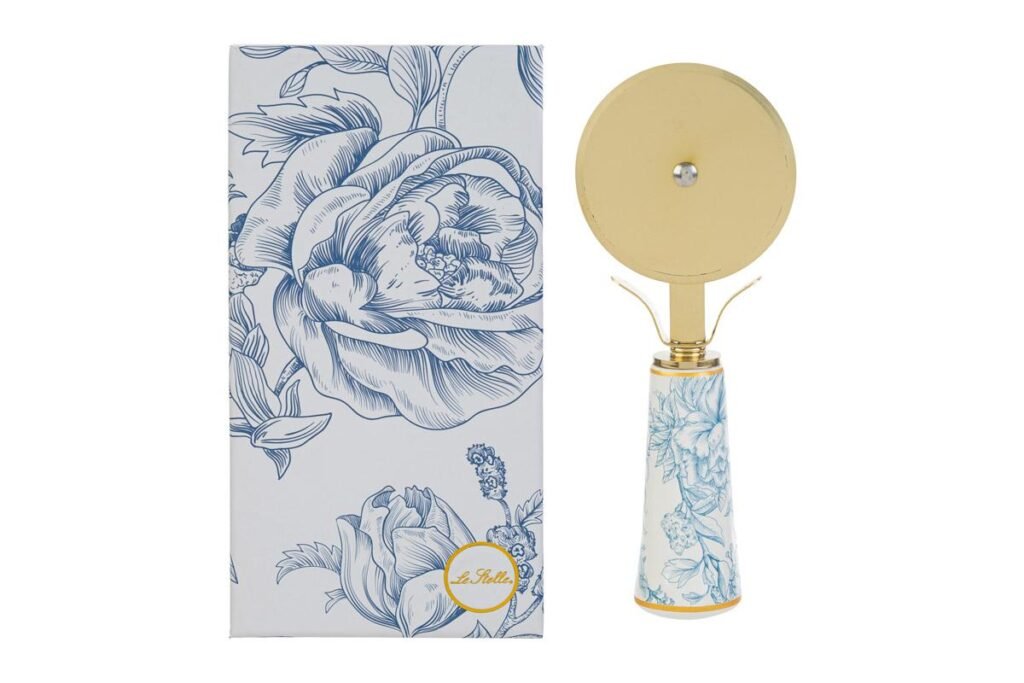Tagliapizza Dec. Celeste Bomboniera 15 cm con Astuccio 58254, ideale per Battesimo maschietto.